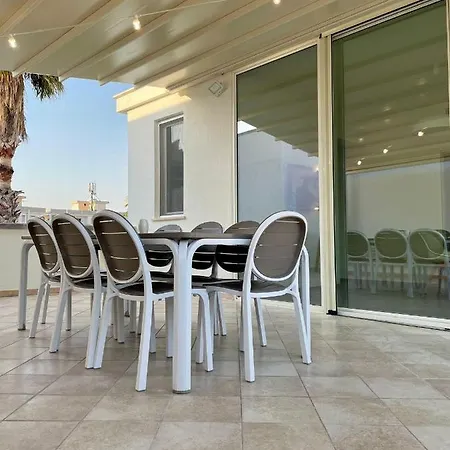 Attico Margherita - La Terrazza Sul Mare Gallipoli Exterior foto